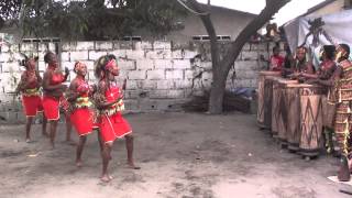 Traditional Congolese Dance  Ballet Arumbaya Ndendeli [upl. by Weinberg875]