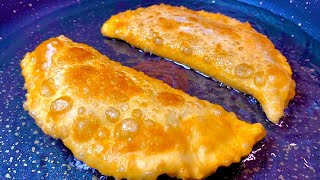 Сочный Чебурек  хрустящий мясной ужин для семьиBeef chebureki recipe [upl. by Denyse811]