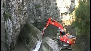 “LA GOTERA” DAM REMOVAL BERNESGA RIVER [upl. by Aimat667]