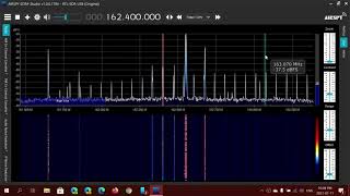 Introduction to the RTL SDR VS RTL SDR V3 dongles and SDR software [upl. by Yot]